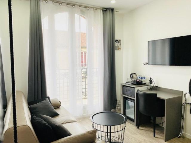 Paris Hotel Clichy Buitenkant foto