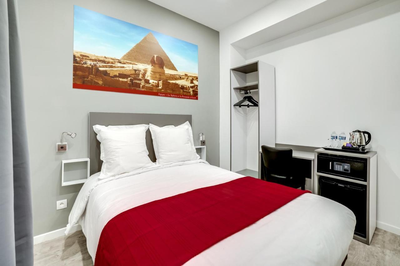 Paris Hotel Clichy Buitenkant foto
